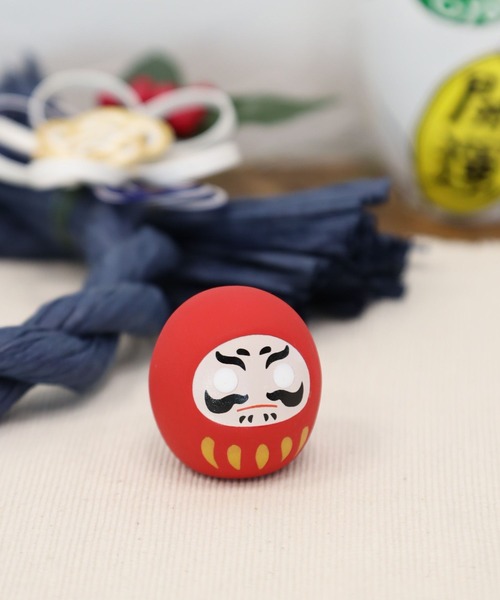 BAYFLOW(ベイフロー)の「ダルマみくじ【HAPPY HOLIDAYS 2025】(その他雑貨・レディース・パープル/レッド/イエロー/ピンク/グリーン・0)」の5枚目の写真