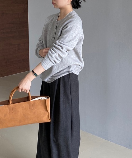 プレート付きヘンリーネックラグランニット（ニット/セーター）｜Alum'（アルム）