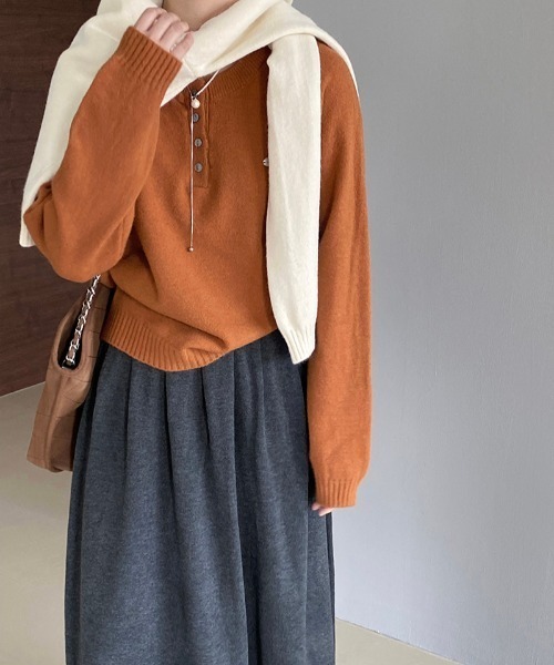 プレート付きヘンリーネックラグランニット（ニット/セーター）｜Alum'（アルム）