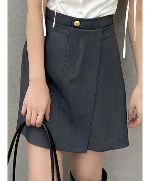 dazzlin（ダズリン）の「【セットアップ対応】レイヤーハイウエストミニスカート（スカート・レディース・チャコールグレー/アイボリー/その他1・SMALL/MEDIUM）」の2枚目の写真