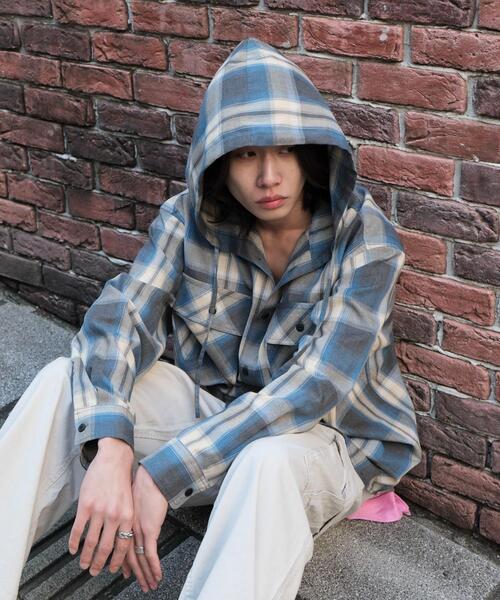 WEGO（ウィゴー）の「WEGO/【25年春夏新作】オンブレチェックフードシャツ（シャツ/ブラウス・メンズ・ブラック系その他2/ブルー系その他2・MEDIUM/LARGE）」の12枚目の写真