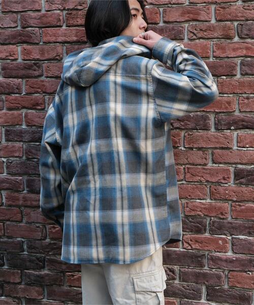 WEGO（ウィゴー）の「WEGO/【25年春夏新作】オンブレチェックフードシャツ（シャツ/ブラウス・メンズ・ブラック系その他2/ブルー系その他2・MEDIUM/LARGE）」の17枚目の写真