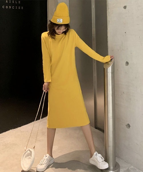 urge:(アージコロン )の「【URGE:】クルーネック 推し活 6色展開 長袖 カットソー ワンピース(Tシャツ/カットソー・レディース・ホワイト/ブラック/イエロー/オレンジ/ブルー/グリーン・X-LARGE/SMALL/MEDIUM/LARGE)」の1枚目の写真