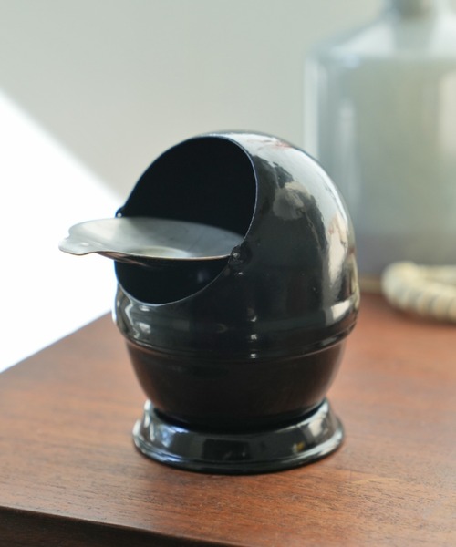 DULTON（ダルトン）の「ASHTRAY EYEBALLS BLACK/アシュトレイ アイボール（アッシュトレイ/ライター・メンズ・ブルーグリーン/ブラック/アイボリー/レッド/イエロー・FREE）」の2枚目の写真