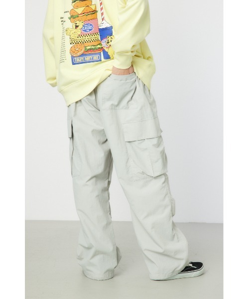 RODEO CROWNS WIDE BOWL（ロデオクラウンズワイドボウル）の「ナイロントラックパンツ（その他パンツ・メンズ・ライトグレー/ブラック・MEDIUM/LARGE）」の5枚目の写真