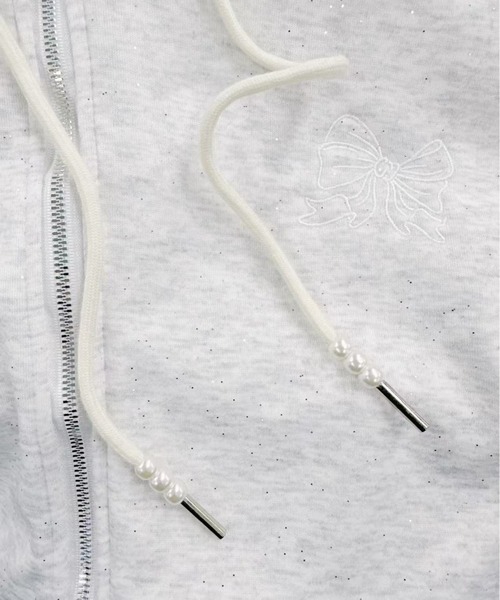 DIAVEL（ディアベル）の「【韓国ファッション春コーデに】リボンワッペンジップパーカー（パーカー・レディース・ライトグレー・M）」の6枚目の写真