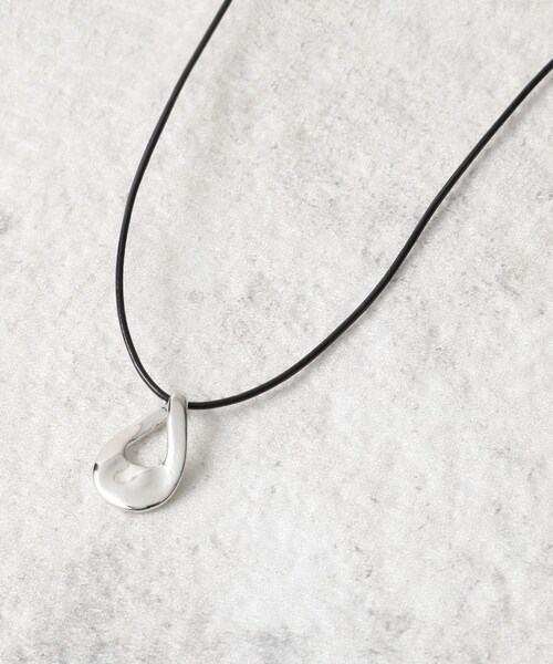 OPAQUE.CLIP(オペークドットクリップ)の「コード×メタルネックレスワントップ(ネックレス・レディース・シルバー/ゴールド・00)」の2枚目の写真