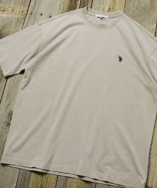 U.S. POLO ASSN.（ユーエスポロアッスン）の「U.S. POLO ASSN./ユーエスポロアッスン 別注 ワンポイント刺繍ロゴピグメントTシャツ(限定展開)(UNISEX)（Tシャツ/カットソー・メンズ・ブラック/グレー/ブラウン/ベージュ・SMALL/MEDIUM/LARGE）」の19枚目の写真