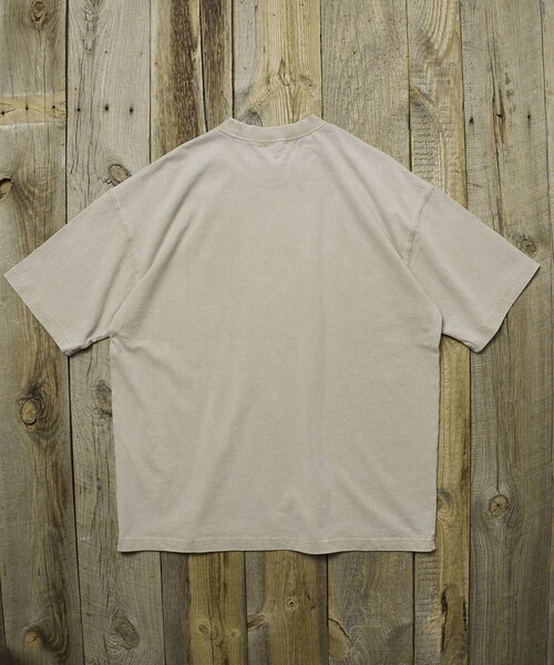 U.S. POLO ASSN.（ユーエスポロアッスン）の「U.S. POLO ASSN./ユーエスポロアッスン 別注 ワンポイント刺繍ロゴピグメントTシャツ(限定展開)(UNISEX)（Tシャツ/カットソー・メンズ・ブラック/グレー/ブラウン/ベージュ・SMALL/MEDIUM/LARGE）」の17枚目の写真