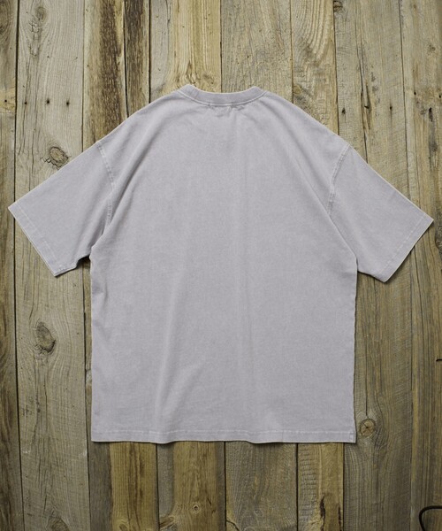 U.S. POLO ASSN.（ユーエスポロアッスン）の「U.S. POLO ASSN./ユーエスポロアッスン 別注 ワンポイント刺繍ロゴピグメントTシャツ(限定展開)(UNISEX)（Tシャツ/カットソー・メンズ・ブラック/グレー/ブラウン/ベージュ・SMALL/MEDIUM/LARGE）」の7枚目の写真