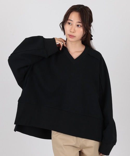SUWDEE(スーディー)の「v neck oversize sweat pullover(スウェット・レディース・ブラック・FREE)」の3枚目の写真
