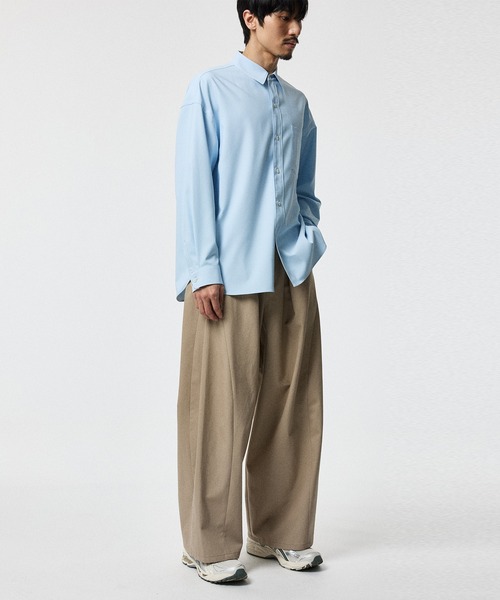 STUDIOUS(ステュディオス)の「BALLOON WIDE CHINO PANTS(チノパンツ・メンズ・ベージュ/ブラック/ダークグリーン・2/1)」の22枚目の写真