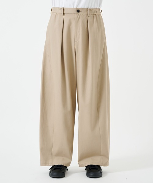 STUDIOUS(ステュディオス)の「BALLOON WIDE CHINO PANTS(チノパンツ・メンズ・ベージュ/ブラック/ダークグリーン・2/1)」の21枚目の写真
