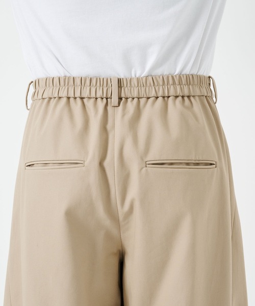 STUDIOUS(ステュディオス)の「BALLOON WIDE CHINO PANTS(チノパンツ・メンズ・ベージュ/ブラック/ダークグリーン・2/1)」の18枚目の写真