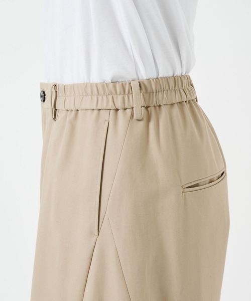 STUDIOUS(ステュディオス)の「BALLOON WIDE CHINO PANTS(チノパンツ・メンズ・ベージュ/ブラック/ダークグリーン・2/1)」の17枚目の写真