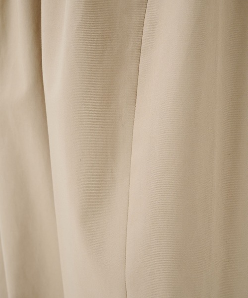 STUDIOUS(ステュディオス)の「BALLOON WIDE CHINO PANTS(チノパンツ・メンズ・ベージュ/ブラック/ダークグリーン・2/1)」の12枚目の写真