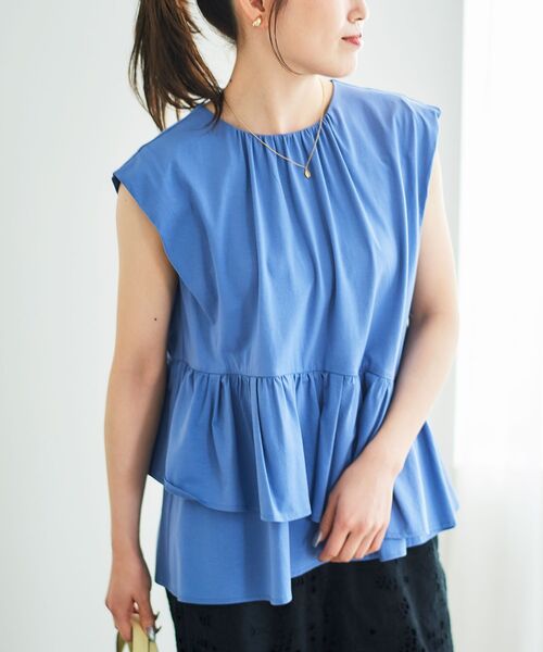 le.coeur blanc（ルクールブラン）の「ペプラムフリルノースリーブTEE（Tシャツ/カットソー・レディース・オフホワイト/ブルー/ダークグレー・38）」の6枚目の写真