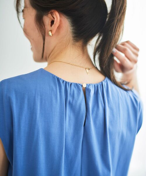 le.coeur blanc（ルクールブラン）の「ペプラムフリルノースリーブTEE（Tシャツ/カットソー・レディース・オフホワイト/ブルー/ダークグレー・38）」の8枚目の写真