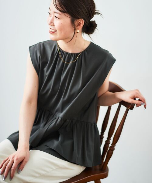 le.coeur blanc（ルクールブラン）の「ペプラムフリルノースリーブTEE（Tシャツ/カットソー・レディース・オフホワイト/ブルー/ダークグレー・38）」の18枚目の写真