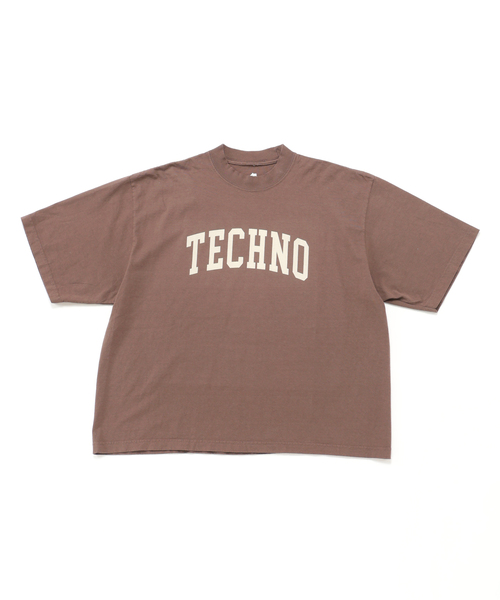 is-ness(イズネス)の「ISNESS MUSIC / イズネス ミュージック TECHNO FLOCKY PRINT T-SHIRT(Tシャツ/カットソー・メンズ・ブラウン/ホワイト・LARGE/MEDIUM)」の2枚目の写真