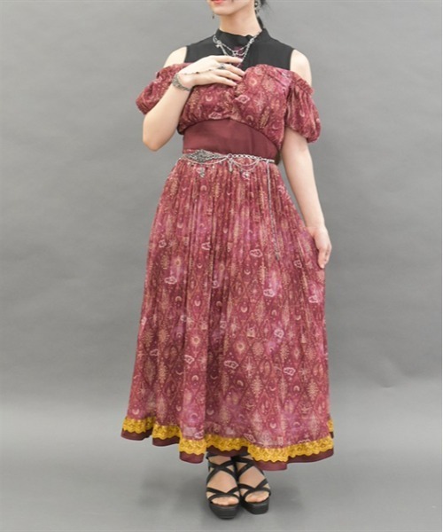 axes femme POETIQUE（アクシーズファムポエティック）の「アラビアンナイト肩あきワンピース（ワンピース・レディース・ネイビー/ブルーグリーン/ワイン・MEDIUM）」の3枚目の写真