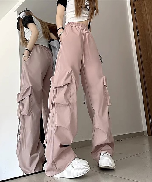 NinaetLina(ニナエリナ)の「ワイドカーゴパンツ(カーゴパンツ・レディース・ブラック/ピンク/イエロー/ブルー/アイボリー・FREE)」の17枚目の写真