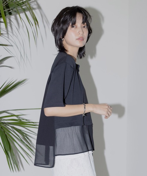 Eimee Law(エイミーロウ)の「布帛レイヤード デザインカットソートップス(Tシャツ/カットソー・レディース・ブラック/オフホワイト/ネイビー・FREE)」の10枚目の写真