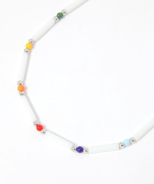 LOWRYS FARM（ローリーズファーム）の「カラーガラスネックレス　459506（ネックレス・レディース・オフホワイト/レッド/ブルー・FREE）」の4枚目の写真