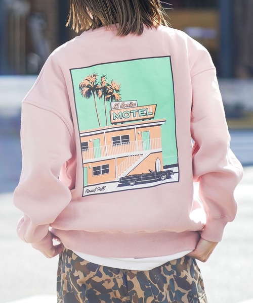 roial（ロイアル）の「CREW / ROIAL(ロイアル)デザインバックプリント長袖クルースウェット（スウェット・メンズ・チャコールグレー/オートミール/グリーン系その他3/ピンク・MEDIUM/SMALL/LARGE）」の10枚目の写真
