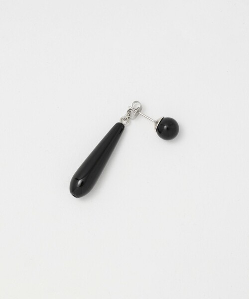 BEAUTY&YOUTH UNITED ARROWS(ビューティーアンドユースユナイテッドアローズ)の「ロング ドロップパーツ ピアス(ピアス(両耳用)・レディース・ホワイト/ブラック・FREE)」の3枚目の写真