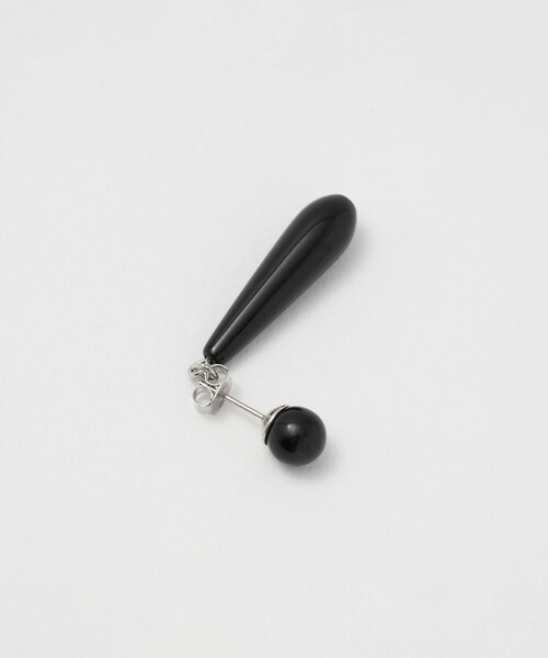 BEAUTY&YOUTH UNITED ARROWS(ビューティーアンドユースユナイテッドアローズ)の「ロング ドロップパーツ ピアス(ピアス(両耳用)・レディース・ホワイト/ブラック・FREE)」の4枚目の写真