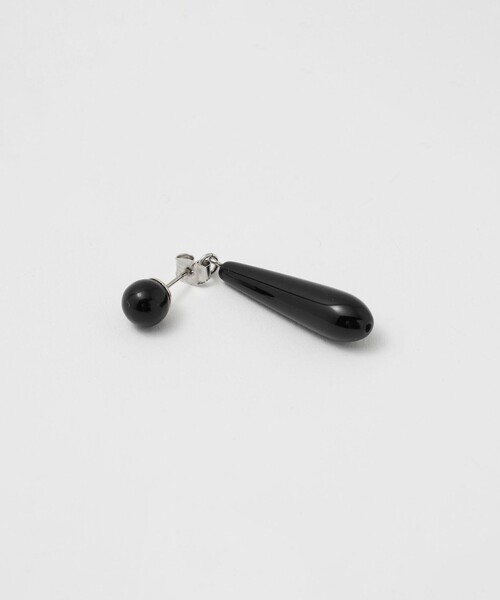 BEAUTY&YOUTH UNITED ARROWS(ビューティーアンドユースユナイテッドアローズ)の「ロング ドロップパーツ ピアス(ピアス(両耳用)・レディース・ホワイト/ブラック・FREE)」の5枚目の写真