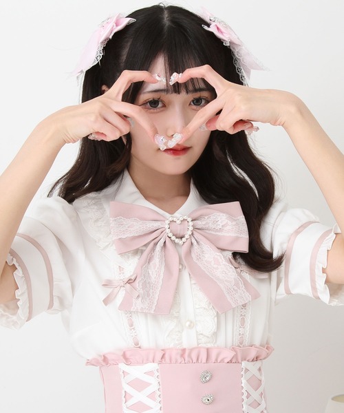 DearMyLove(ディアマイラブ)の「はしごレースリボンフリルブラウス(シャツ/ブラウス・レディース・ホワイト×ブラック/ベビーピンク/ブルーグレー/ピンク系その他/ブラック・MEDIUM/LARGE/LL/3L)」の4枚目の写真