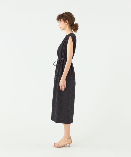 セール】リーフエンブロイダリー ショルダータックワンピース