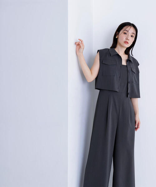 NATURAL BEAUTY BASIC(ナチュラルビューティーベーシック)の「◇クロップドポケットシャツ&オールインワン(つなぎ/オールインワン・レディース・グレー/チャコールグレー・MEDIUM/P/S)」の2枚目の写真