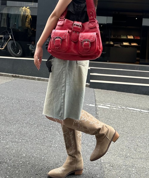 FOREVER 21(フォーエバー トゥエンティーワン)の「【2025SS】スタッズショルダーバッグ(ショルダーバッグ・レディース・レッド/ブラック・FREE)」の3枚目の写真