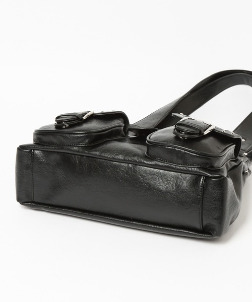 FOREVER 21(フォーエバー トゥエンティーワン)の「【2025SS】スタッズショルダーバッグ(ショルダーバッグ・レディース・レッド/ブラック・FREE)」の11枚目の写真