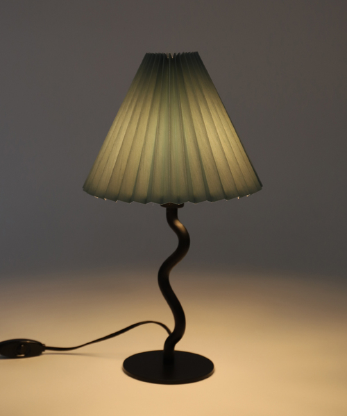 セール】WAVY TABLE LAMP COLOR ウェービー テーブル ランプ（照明