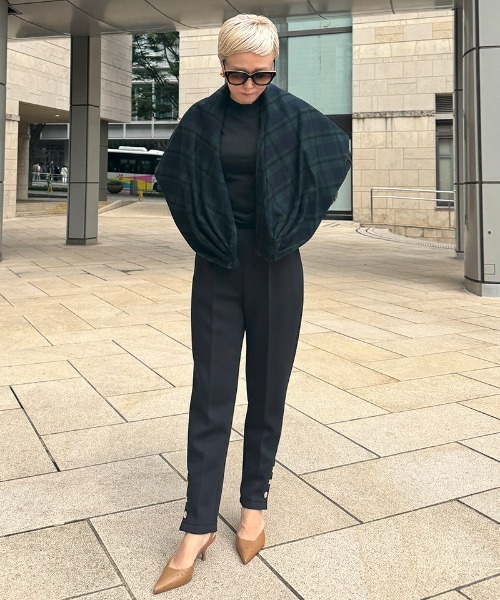 JENNE(ジェンヌ)の「マルチウェイショール(その他アウター・レディース・ネイビー/ブラック・MEDIUM/LARGE)」の22枚目の写真