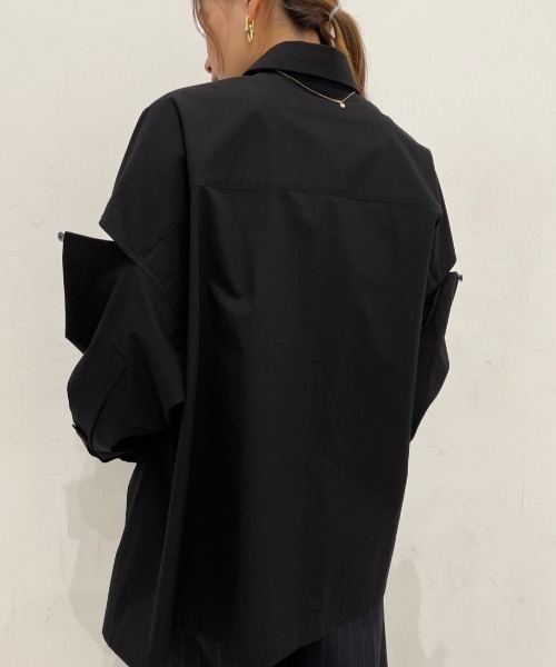 UJOH（ウジョー）の「UJOH(ウジョー)　Sliit sleeve 別注シャツ（シャツ/ブラウス・レディース・ブラック/ホワイト・2）」の10枚目の写真