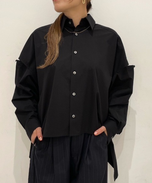 UJOH（ウジョー）の「UJOH(ウジョー)　Sliit sleeve 別注シャツ（シャツ/ブラウス・レディース・ブラック/ホワイト・2）」の12枚目の写真