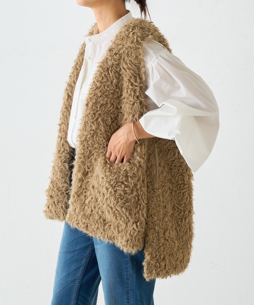 美品 ビアズリー BEARDSLEY 前後2way リネン ニットベスト【F】 BEARDSLEY（ビアズリー）の「《前後2way》リネンニットベスト