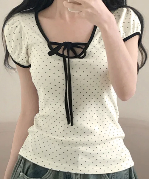 VIVID LADY(ビビッドレディー)の「水玉柄パフスリーブ半袖Tシャツ(Tシャツ/カットソー・レディース・ブラウン/レッド/ブラック/クリーム・FREE)」の5枚目の写真