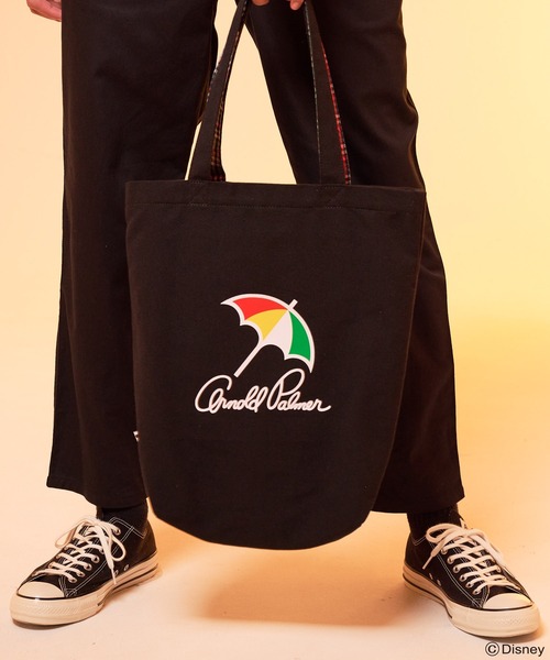 Disney（ディズニー）の「Mickey/Arnold Palmer/シェアキャンバストート（トートバッグ・レディース・ブラック/キナリ・F）」の3枚目の写真