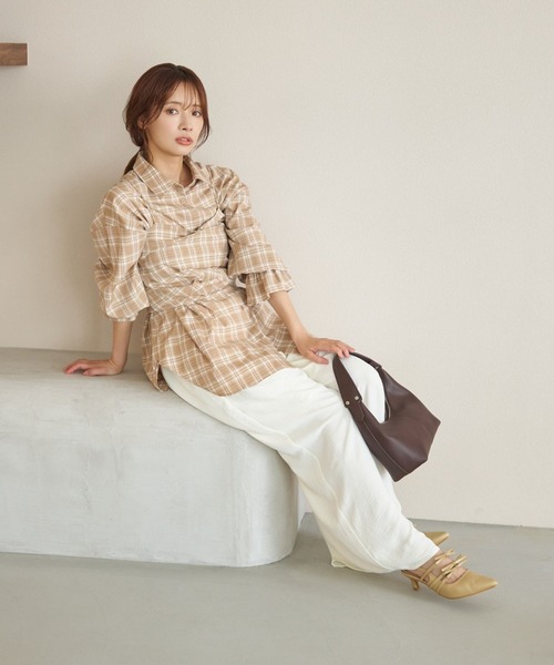 mysty woman（ミスティウーマン）の「セミシアーイージーワイドパンツ 586725（その他パンツ・レディース・オフホワイト/グレー系その他/ブラウン・FREE）」の6枚目の写真