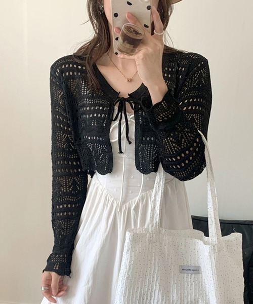 Chiina（チーナ）の「Chiina / クロップド クロシェ編みカーディガン（カーディガン/ボレロ・レディース・ブラック/ホワイト/アイボリー/ライトグリーン/レッド・FREE）」の3枚目の写真