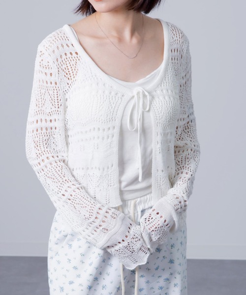 Chiina（チーナ）の「Chiina / クロップド クロシェ編みカーディガン（カーディガン/ボレロ・レディース・ブラック/ホワイト/アイボリー/ライトグリーン/レッド・FREE）」の12枚目の写真