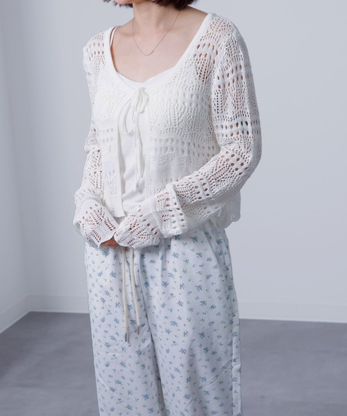 Chiina（チーナ）の「Chiina / クロップド クロシェ編みカーディガン（カーディガン/ボレロ・レディース・ブラック/ホワイト/アイボリー/ライトグリーン/レッド・FREE）」の14枚目の写真