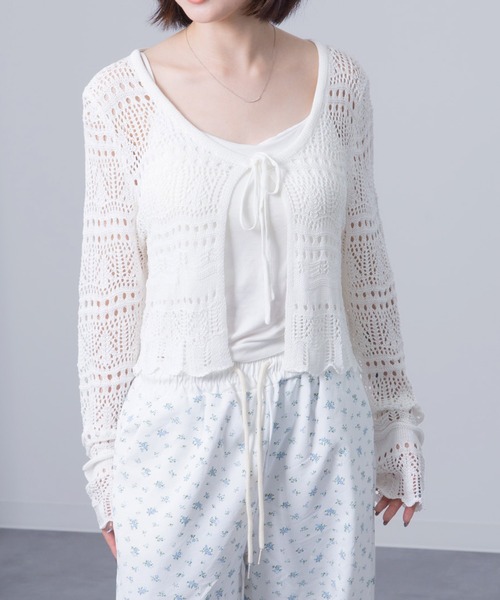 Chiina（チーナ）の「Chiina / クロップド クロシェ編みカーディガン（カーディガン/ボレロ・レディース・ブラック/ホワイト/アイボリー/ライトグリーン/レッド・FREE）」の15枚目の写真