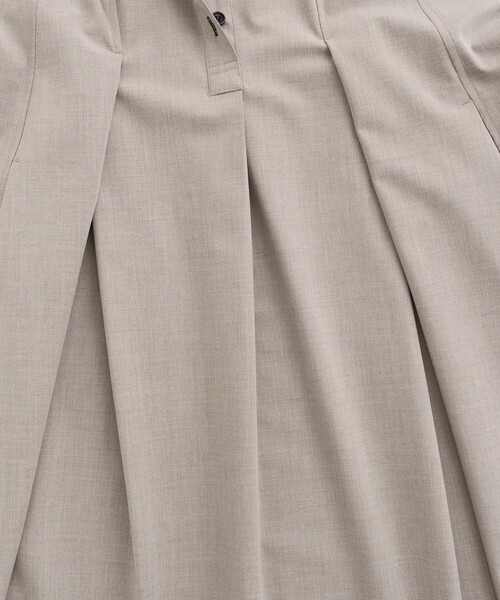 PUBLIC TOKYO(パブリックトウキョウ)の「ショルダータックノースリワンピ(シャツワンピース・レディース・ダークグレー/ライトグレー・1/2)」の12枚目の写真